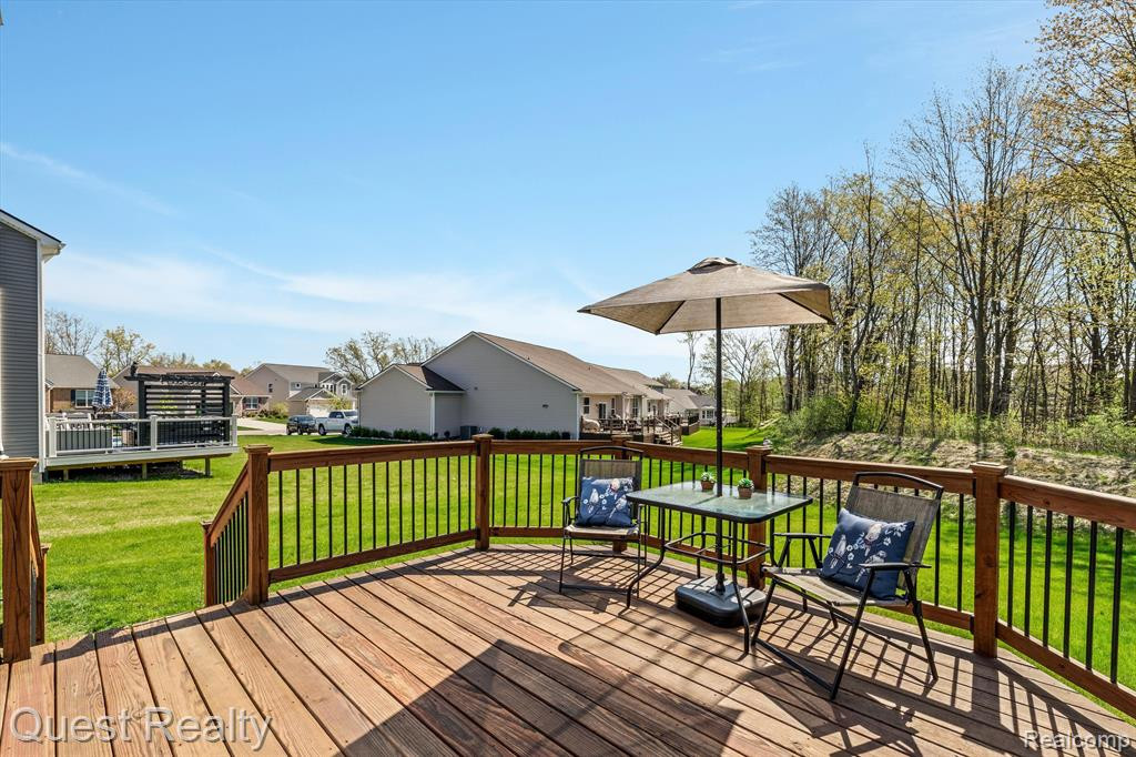 1216 CANNONADE Loop, Howell, MI 48843 — Photo 32