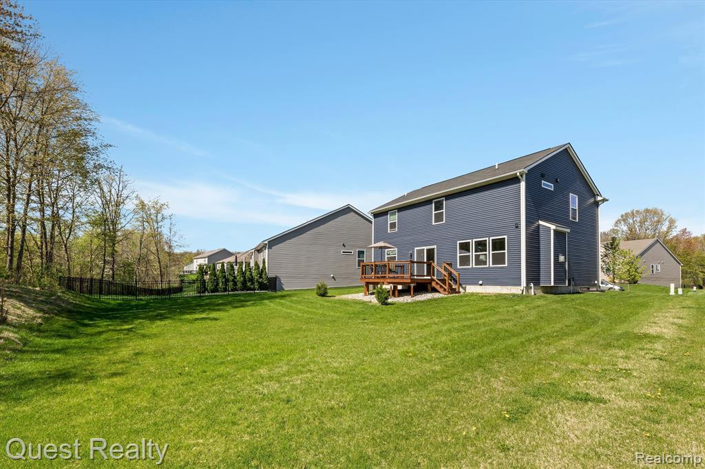 1216 CANNONADE Loop, Howell, MI 48843 — Photo 34