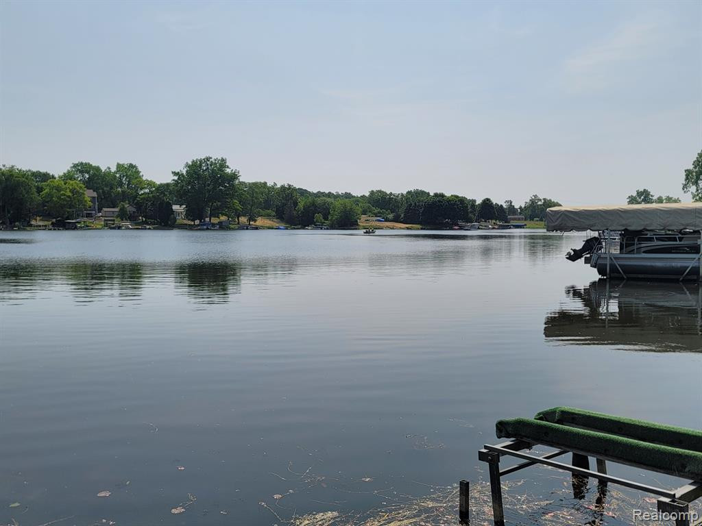 2691 S HACKER Road, Brighton, MI 48114 — Photo 15