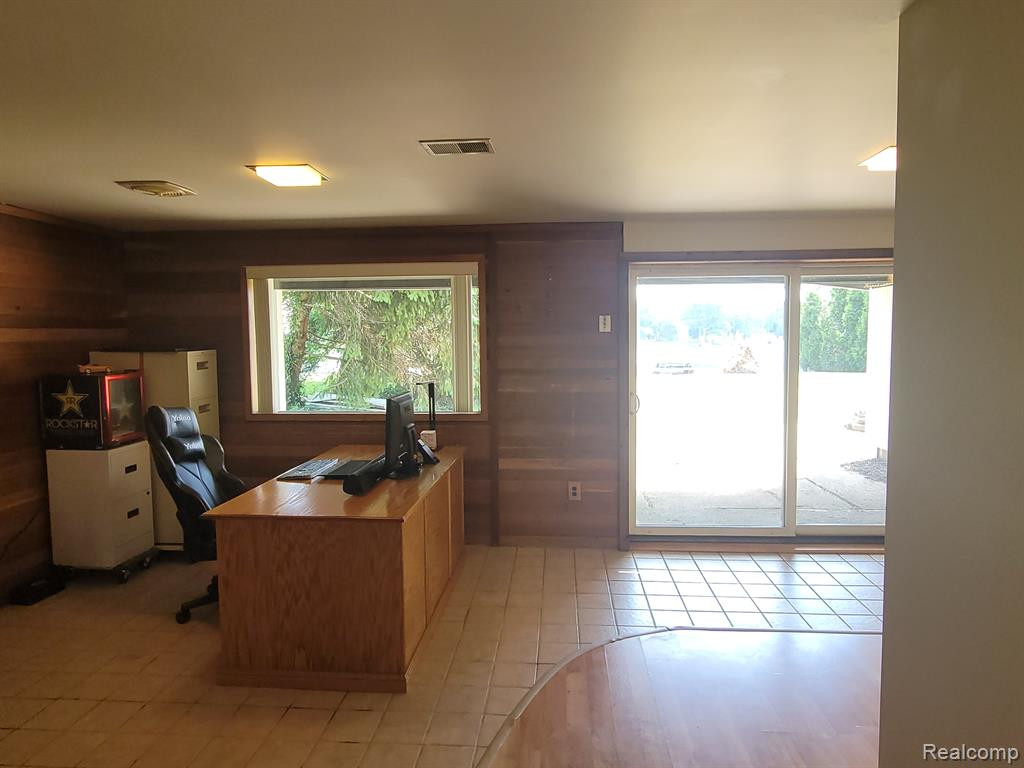 2691 S HACKER Road, Brighton, MI 48114 — Photo 20