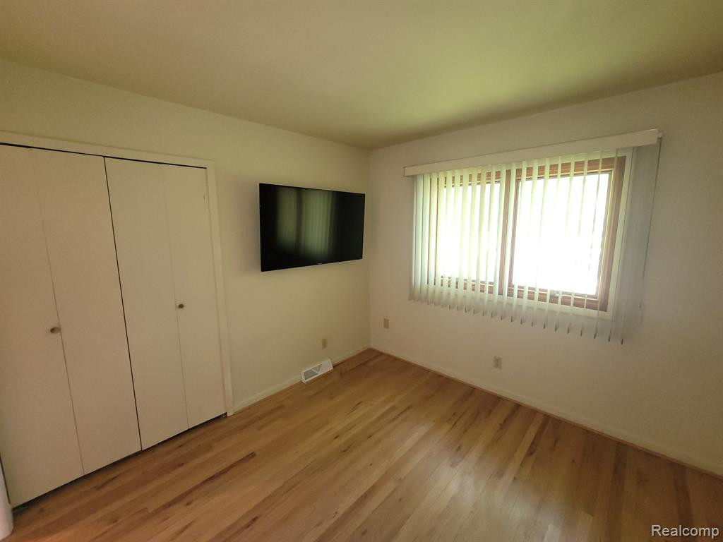 2691 S HACKER Road, Brighton, MI 48114 — Photo 29