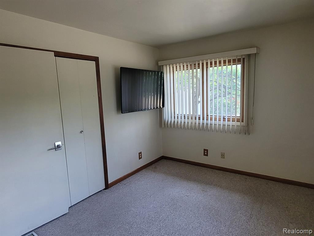2691 S HACKER Road, Brighton, MI 48114 — Photo 32