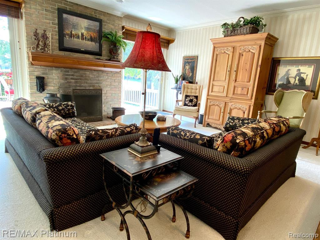 4762 PINE EAGLES Drive, 15, Brighton, MI 48116 — Photo 7
