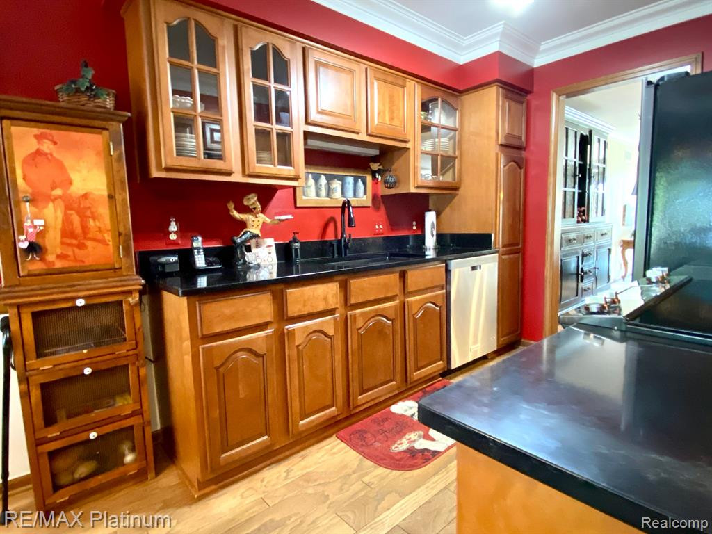 4762 PINE EAGLES Drive, 15, Brighton, MI 48116 — Photo 12