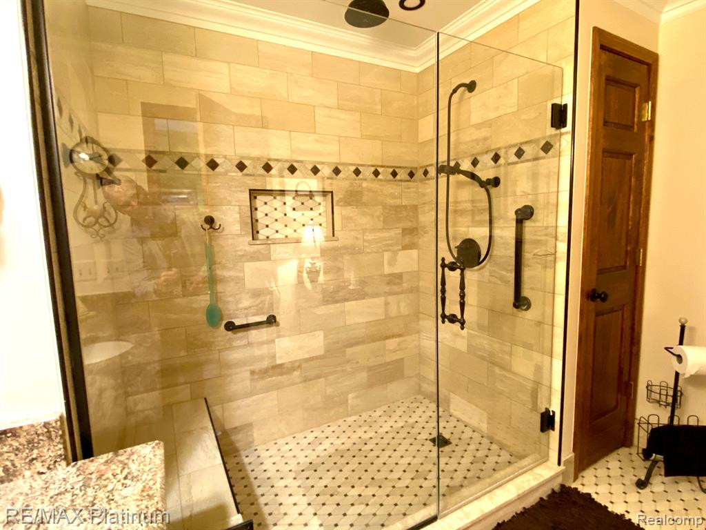 4762 PINE EAGLES Drive, 15, Brighton, MI 48116 — Photo 20