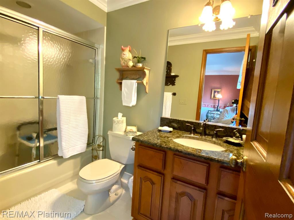 4762 PINE EAGLES Drive, 15, Brighton, MI 48116 — Photo 23