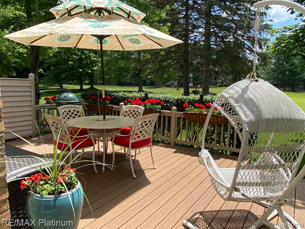 4762 PINE EAGLES Drive, 15, Brighton, MI 48116 — Photo 28