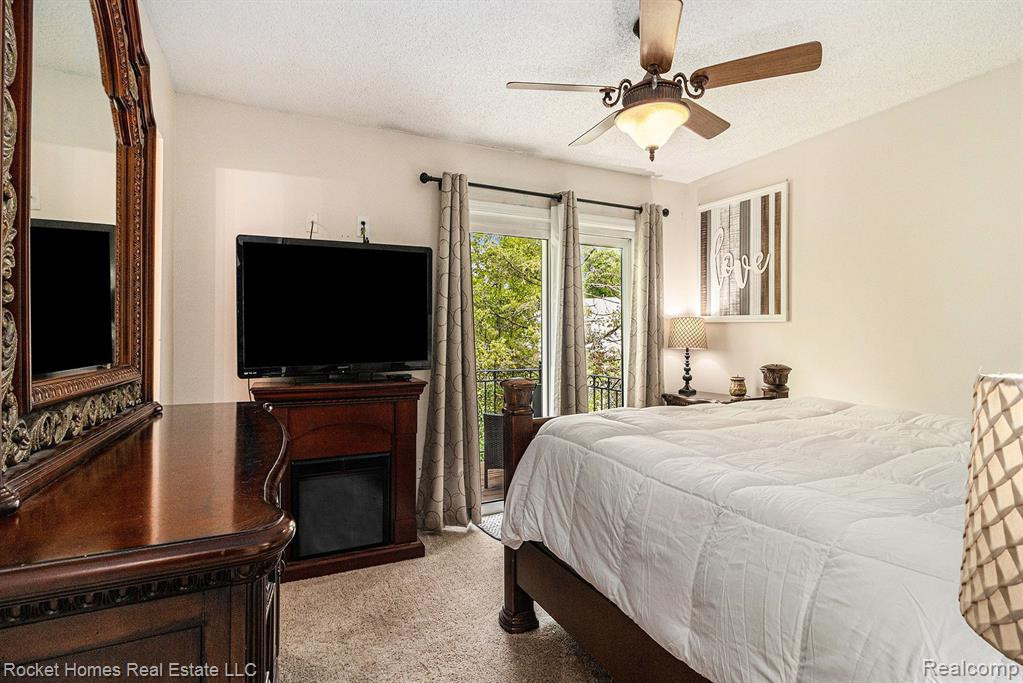 38177 Carolon Boulevard, Westland, MI — Photo 13