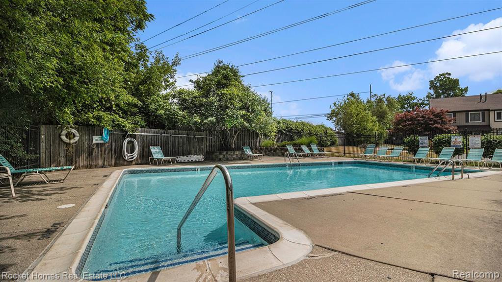 38177 Carolon Boulevard, Westland, MI — Photo 25
