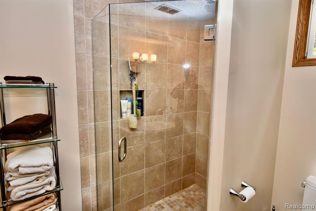 1611 WILDWOOD Lane, Saline, MI 48176 — Photo 17
