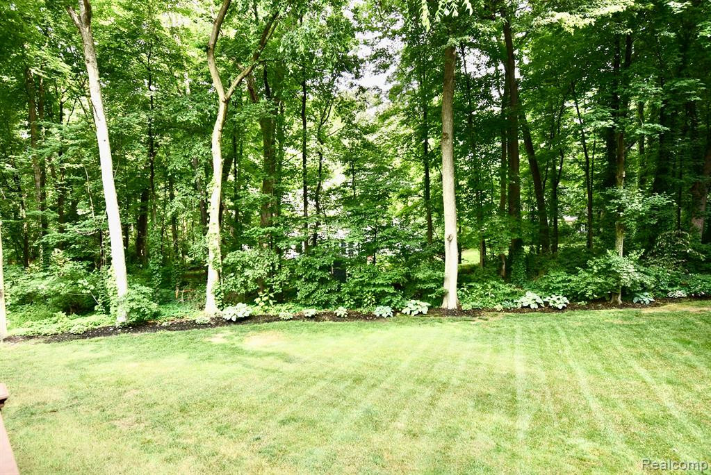1611 WILDWOOD Lane, Saline, MI 48176 — Photo 30