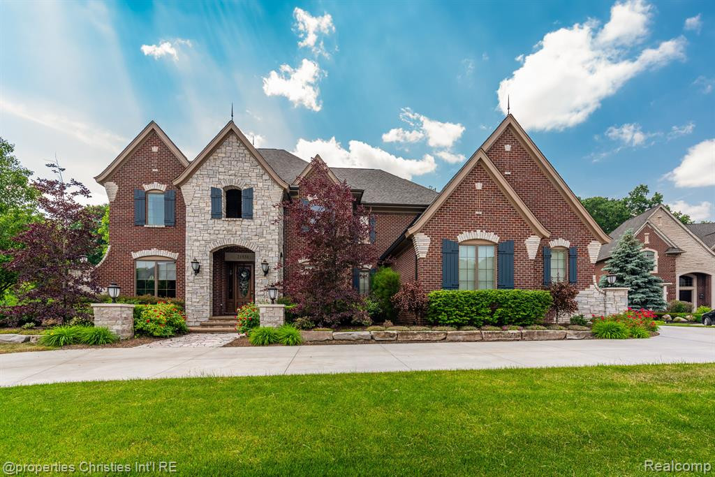 21531 EQUESTRIAN Trail, Northville, MI 48167 — Photo 4