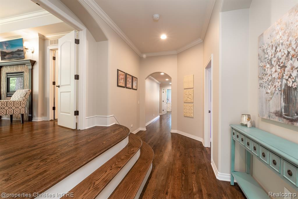 21531 EQUESTRIAN Trail, Northville, MI 48167 — Photo 32