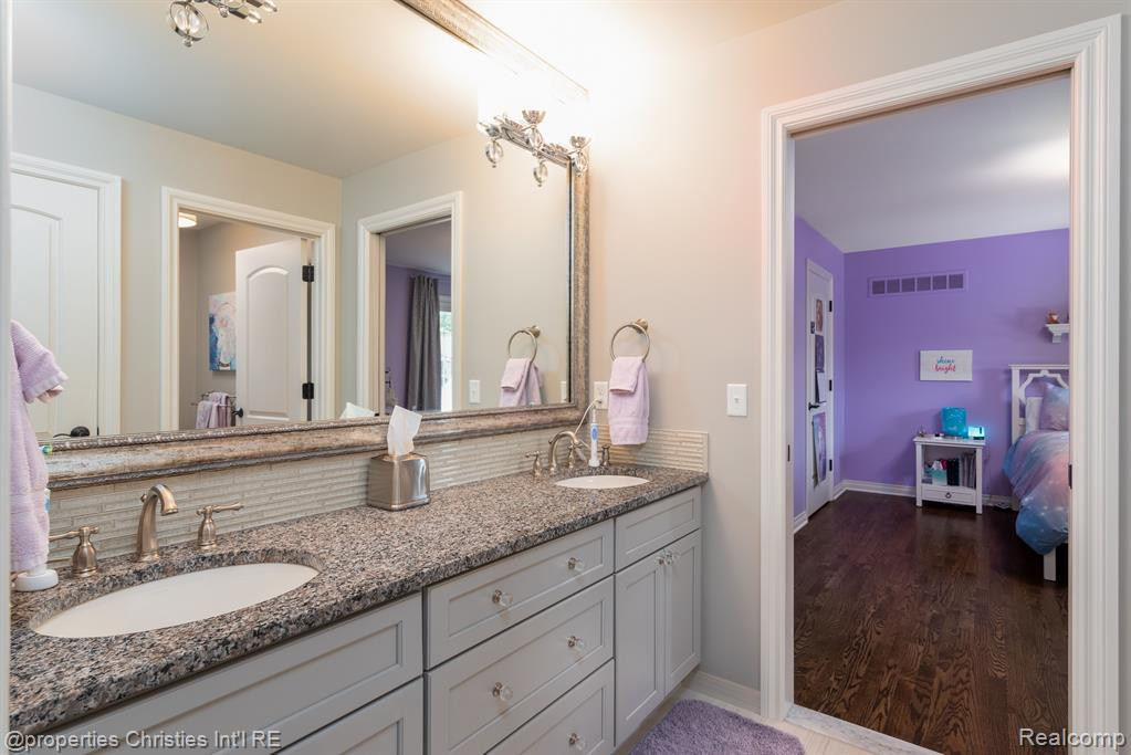 21531 EQUESTRIAN Trail, Northville, MI 48167 — Photo 35