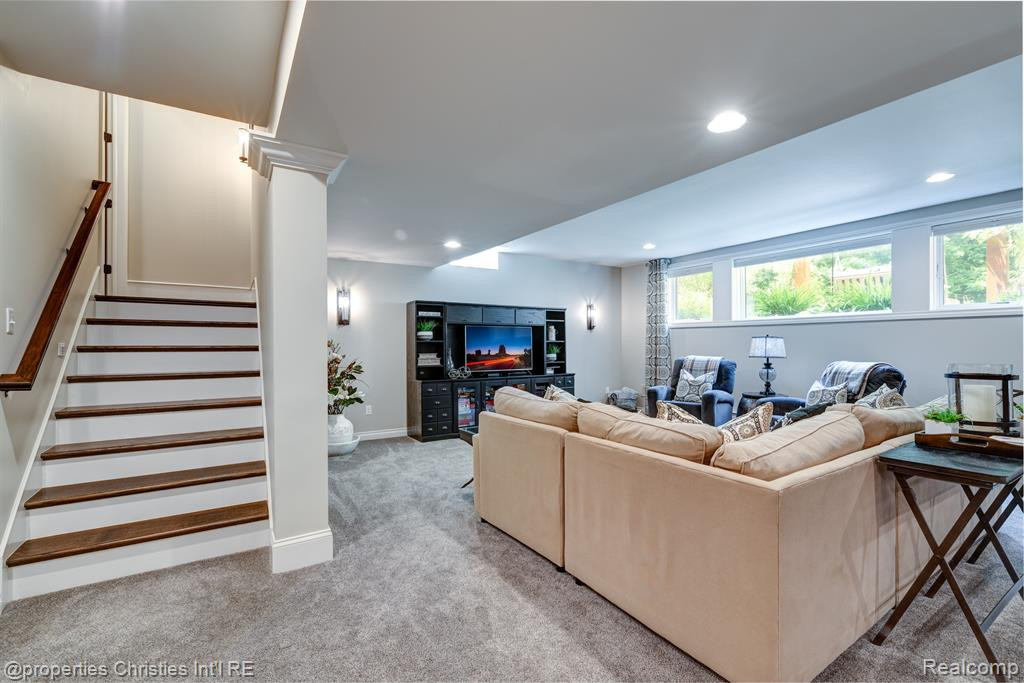 21531 EQUESTRIAN Trail, Northville, MI 48167 — Photo 42