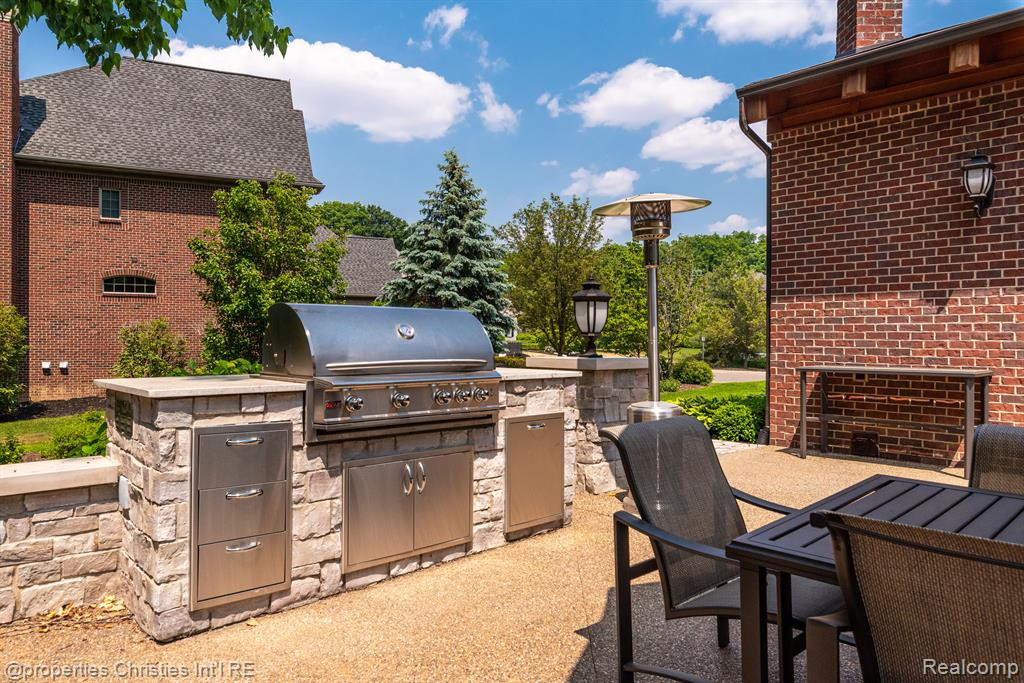 21531 EQUESTRIAN Trail, Northville, MI 48167 — Photo 57