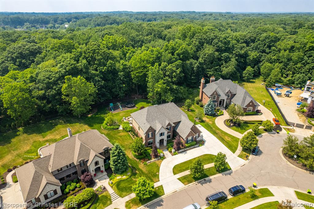 21531 EQUESTRIAN Trail, Northville, MI 48167 — Photo 60