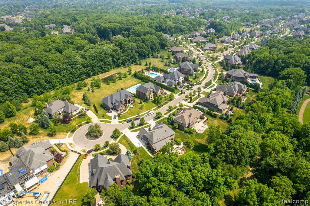 21531 EQUESTRIAN Trail, Northville, MI 48167 — Photo 61