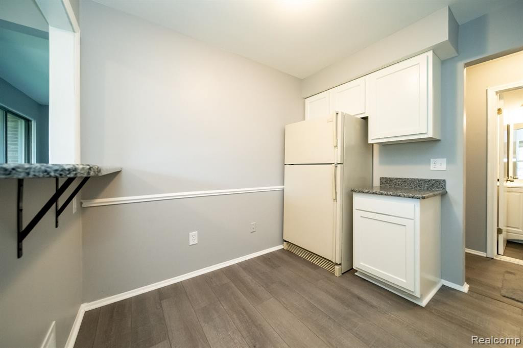 4639 LEISURE Lane, 37, Trenton, MI 48183 — Photo 12