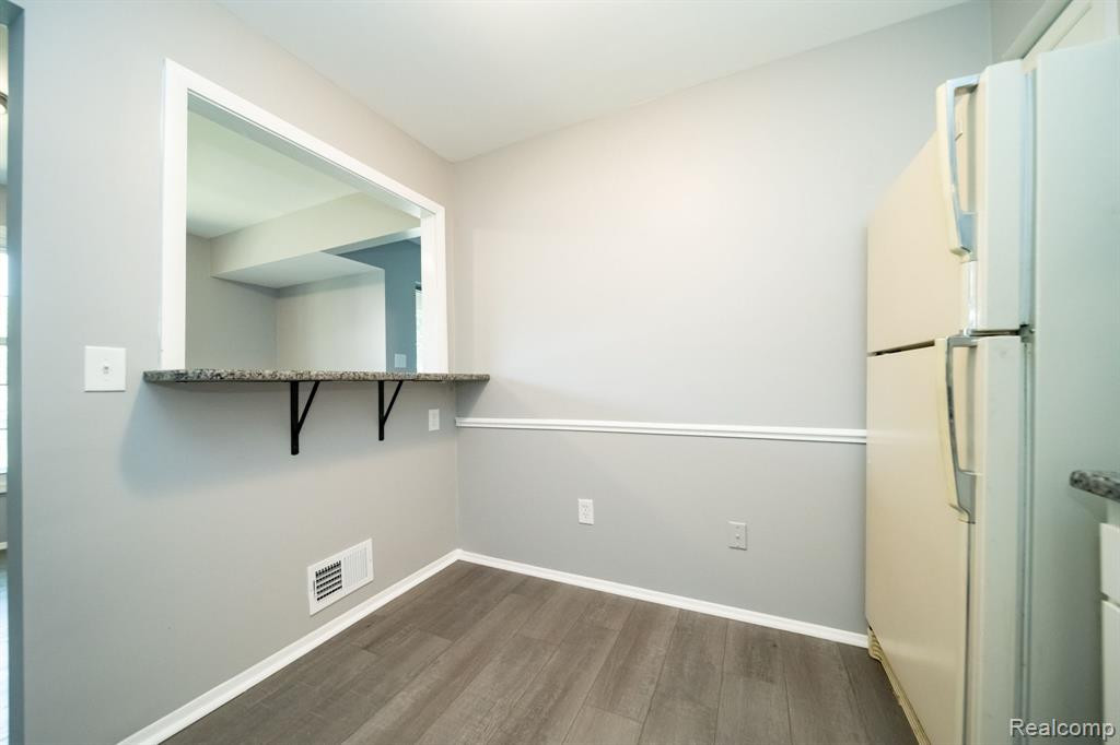 4639 LEISURE Lane, 37, Trenton, MI 48183 — Photo 19