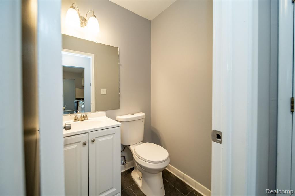 4639 LEISURE Lane, 37, Trenton, MI 48183 — Photo 25