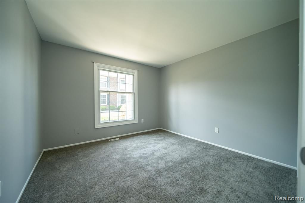 4639 LEISURE Lane, 37, Trenton, MI 48183 — Photo 34
