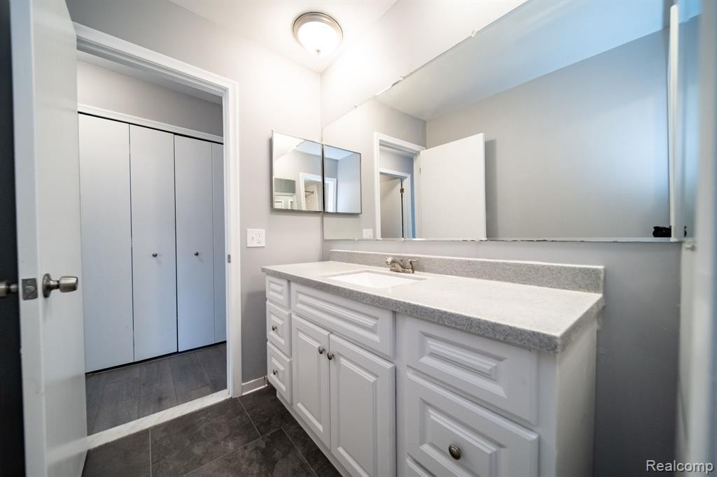 4639 LEISURE Lane, 37, Trenton, MI 48183 — Photo 41