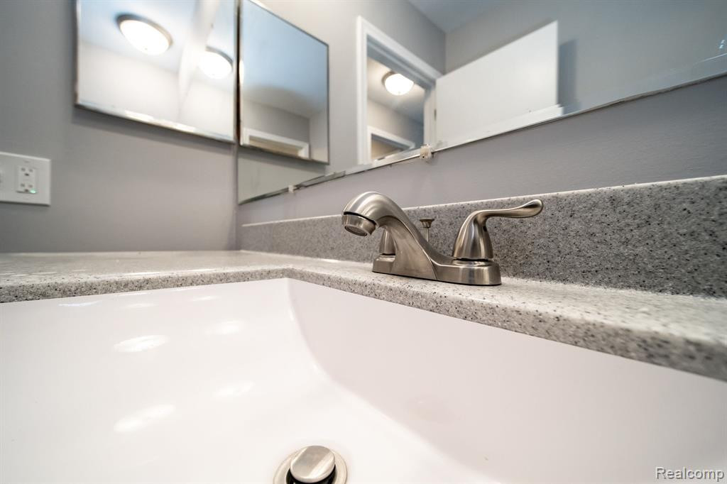 4639 LEISURE Lane, 37, Trenton, MI 48183 — Photo 42