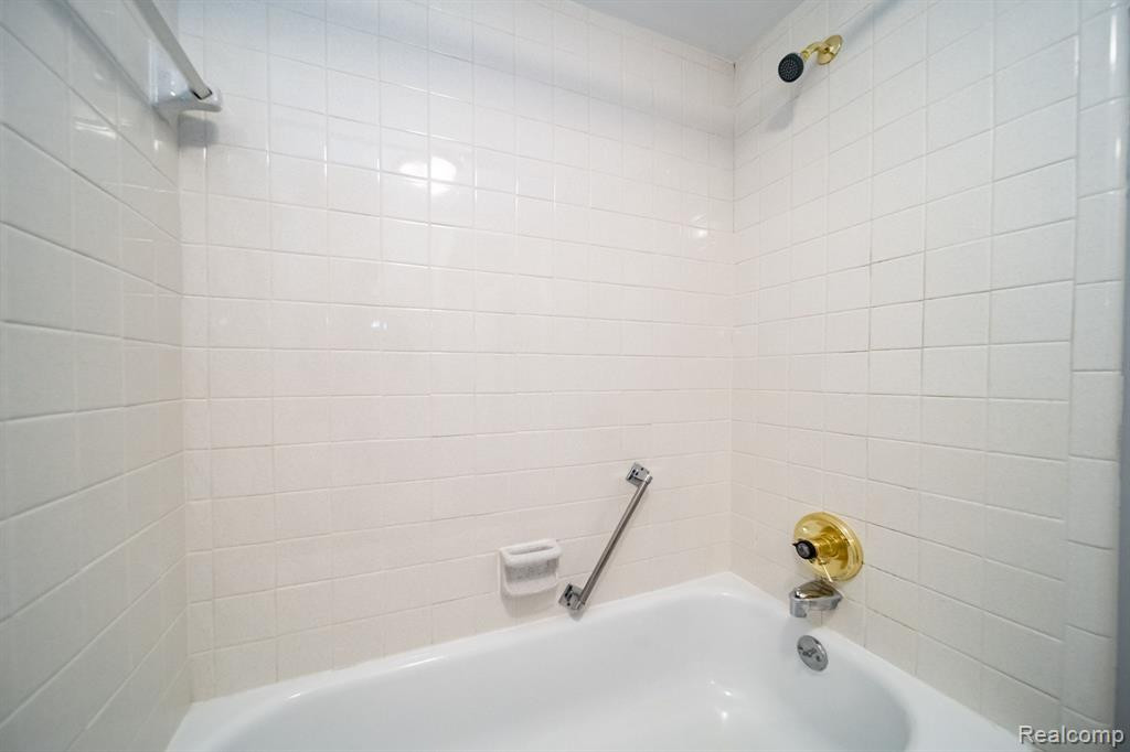 4639 LEISURE Lane, 37, Trenton, MI 48183 — Photo 44