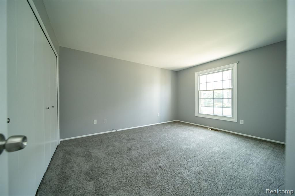 4639 LEISURE Lane, 37, Trenton, MI 48183 — Photo 48