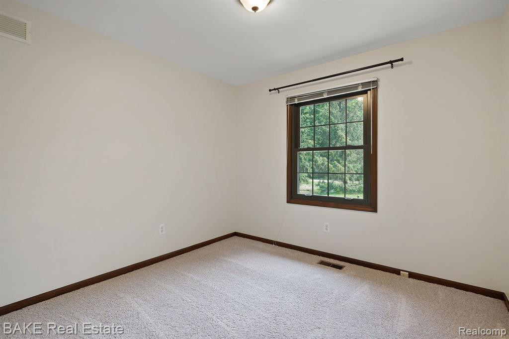 7856 Thornwood Street, Canton, MI 48187 — Photo 29