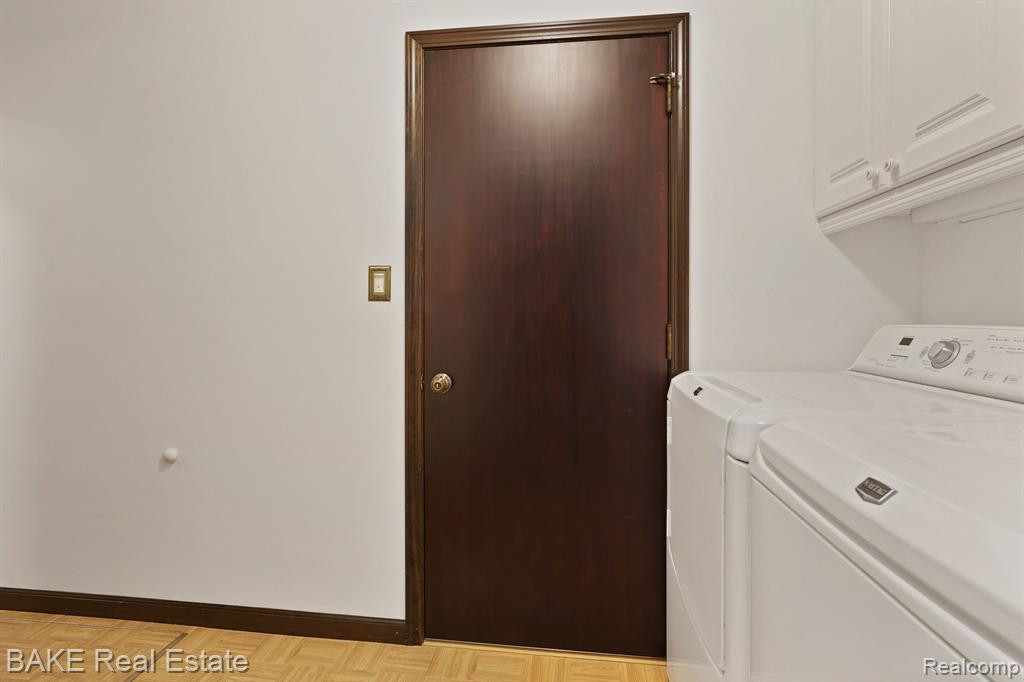 7856 Thornwood Street, Canton, MI 48187 — Photo 32