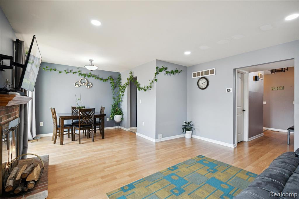 24529 BASHIAN Drive, Novi, MI — Photo 8
