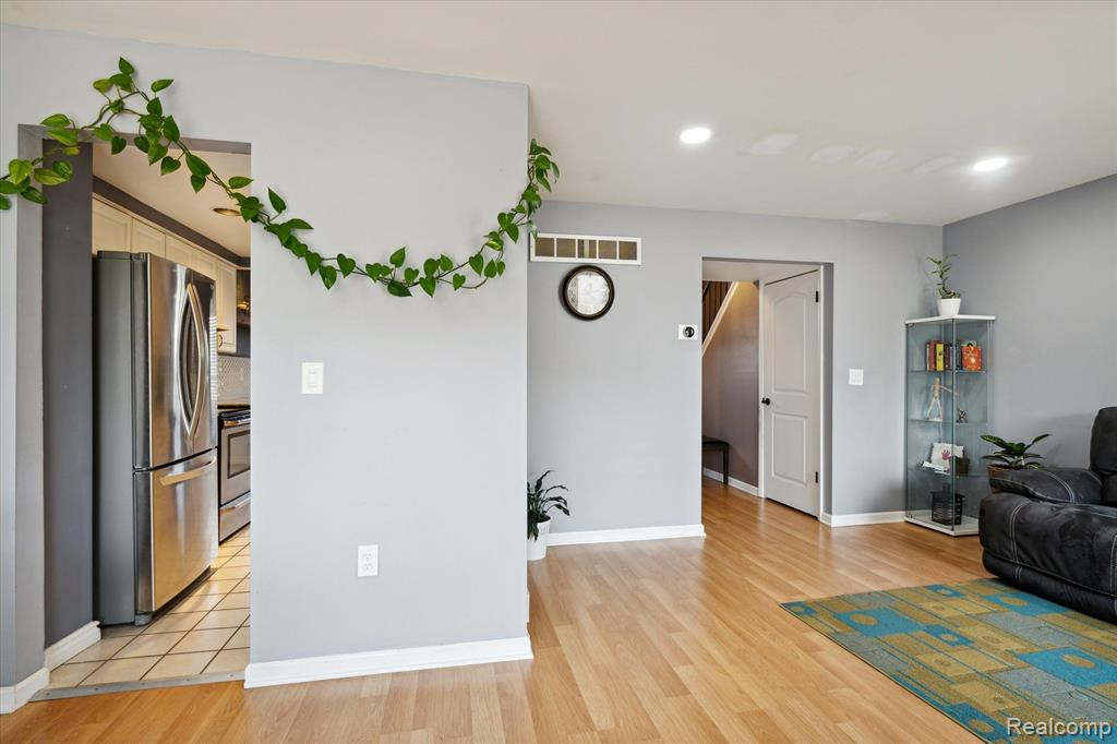 24529 BASHIAN Drive, Novi, MI — Photo 9