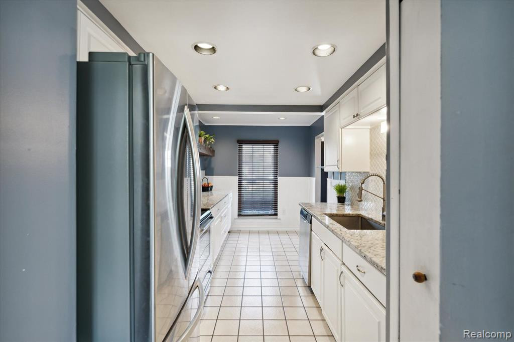 24529 BASHIAN Drive, Novi, MI — Photo 12