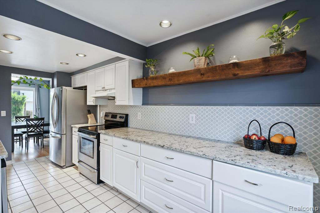24529 BASHIAN Drive, Novi, MI — Photo 14