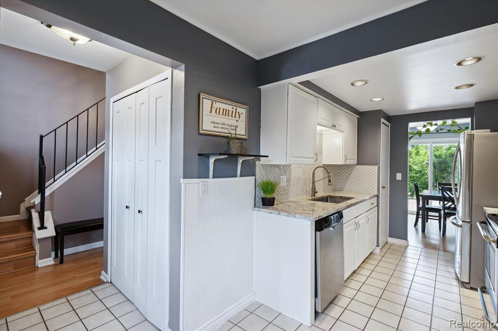 24529 BASHIAN Drive, Novi, MI — Photo 15