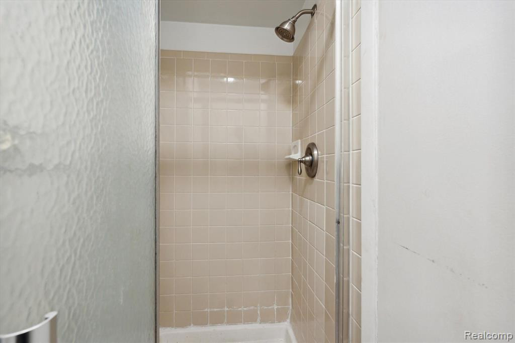 24529 BASHIAN Drive, Novi, MI — Photo 23