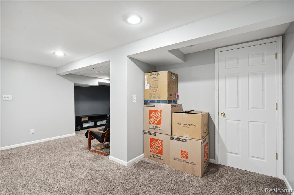 24529 BASHIAN Drive, Novi, MI — Photo 32