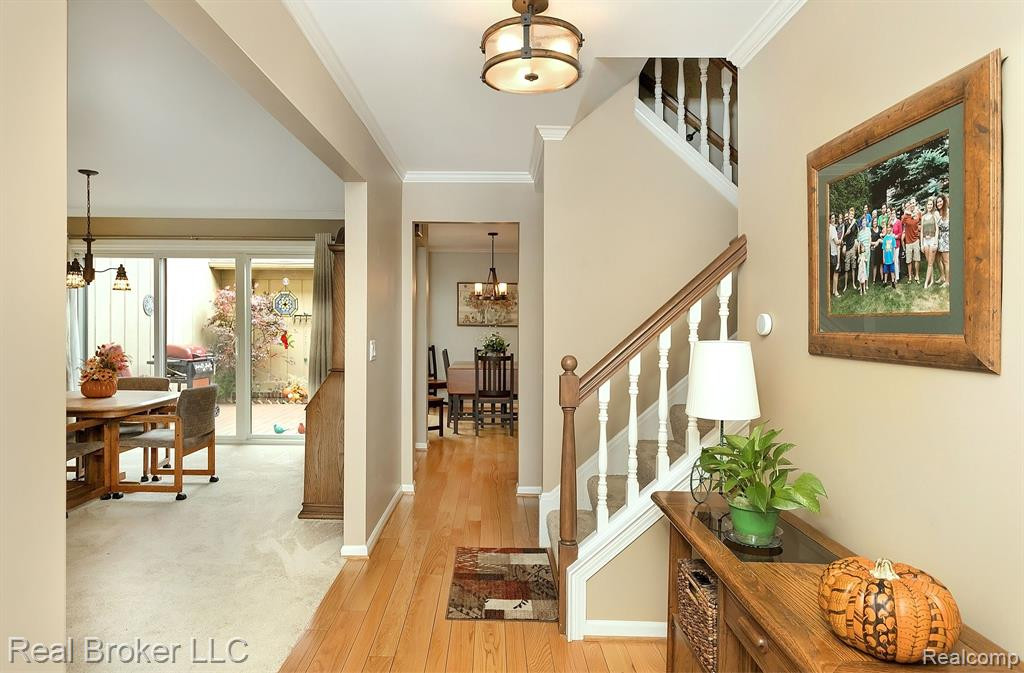 1737 S HILL Boulevard, Bloomfield Hills, MI 48304 — Photo 4