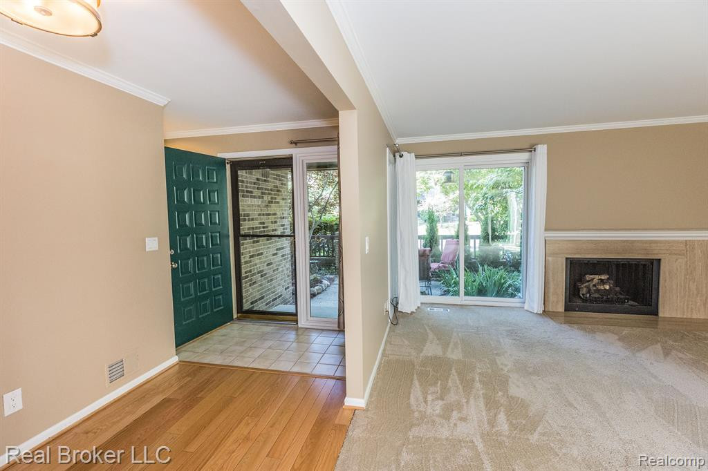 1737 S HILL Boulevard, Bloomfield Hills, MI 48304 — Photo 7