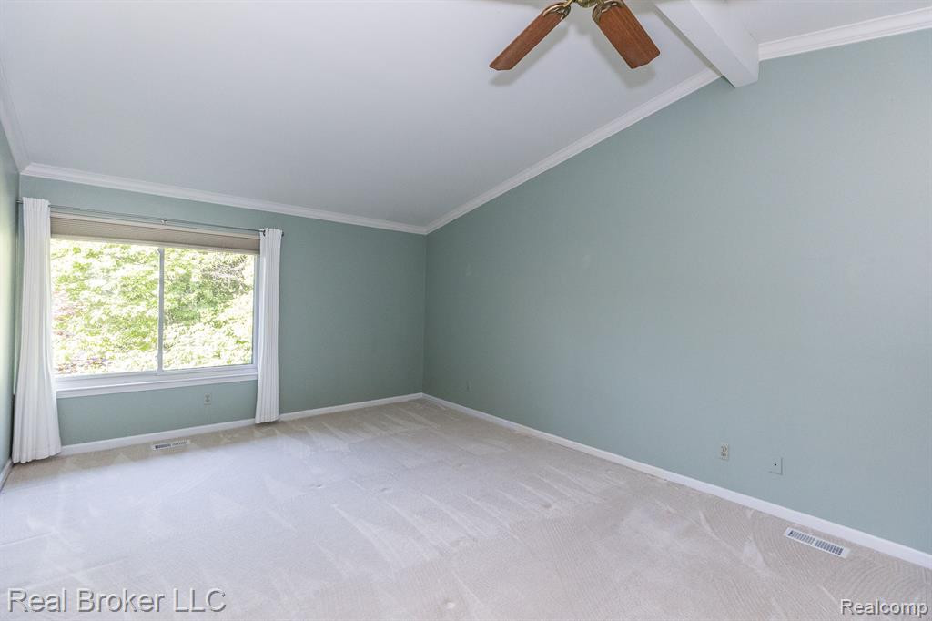 1737 S HILL Boulevard, Bloomfield Hills, MI 48304 — Photo 22