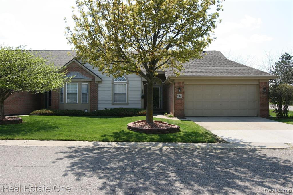 197 Shore Brook Lane, Commerce Twp, MI 48390 — front exterior