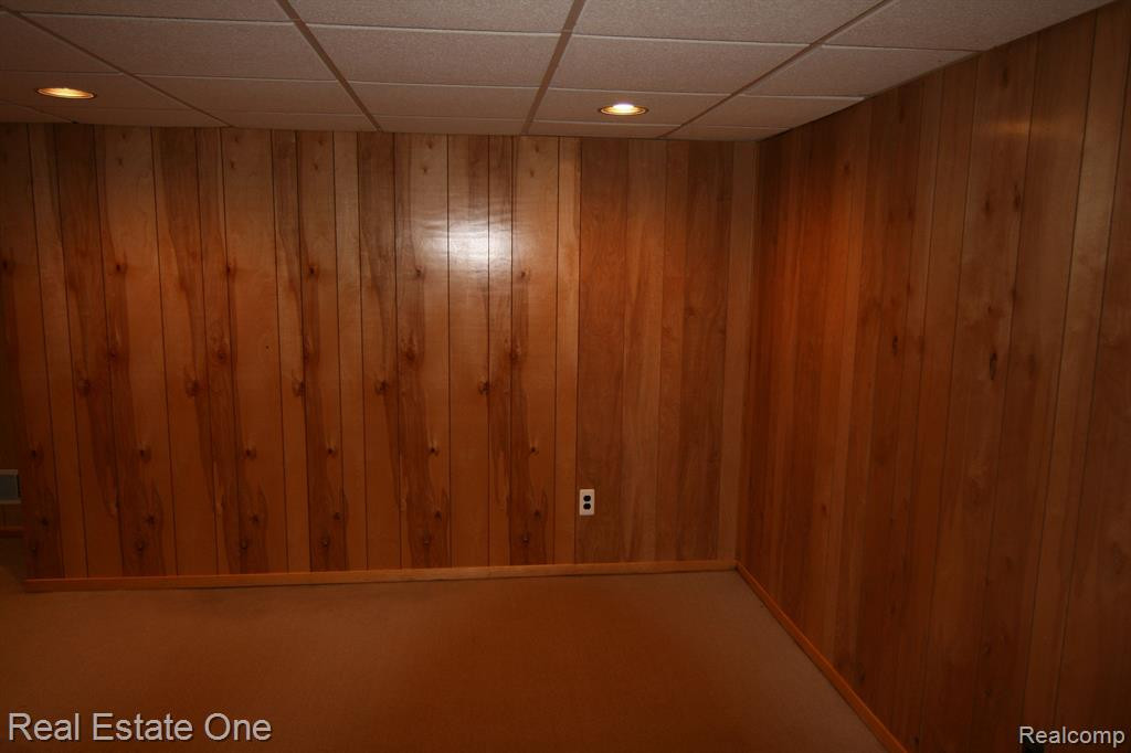 197 Shore Brook Lane, Commerce Twp, MI 48390 — Photo 12