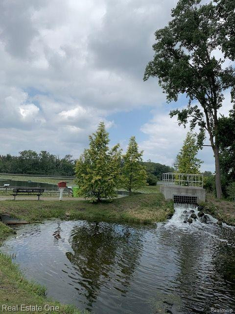 197 Shore Brook Lane, Commerce Twp, MI 48390 — Photo 20