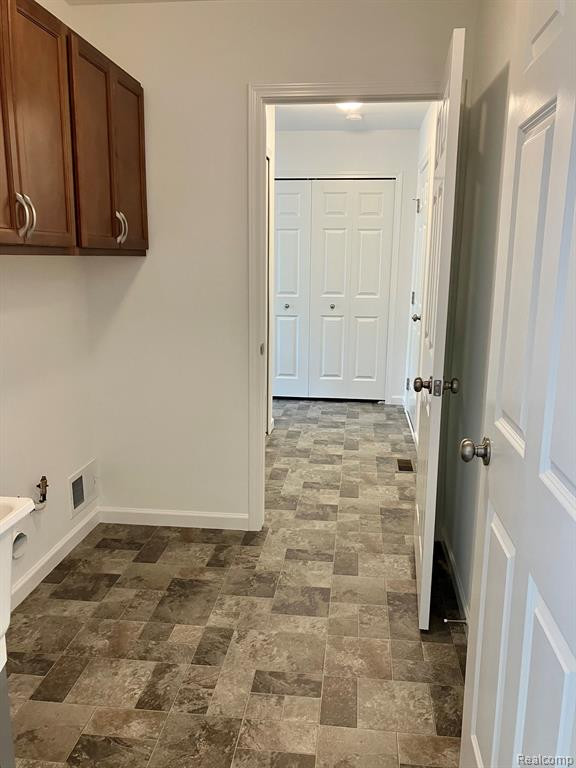 10223 SWAN LAKE Circle, 41, Ypsilanti, MI 48197 — Photo 5