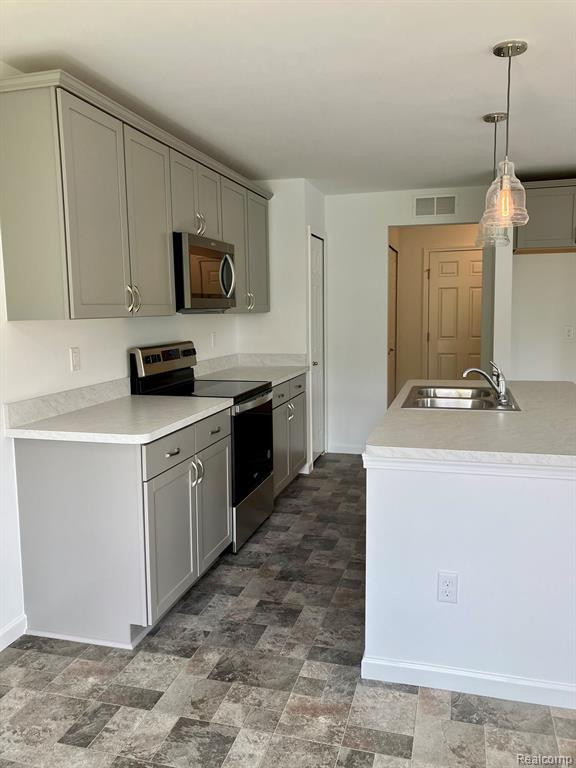 10223 SWAN LAKE Circle, 41, Ypsilanti, MI 48197 — Photo 10