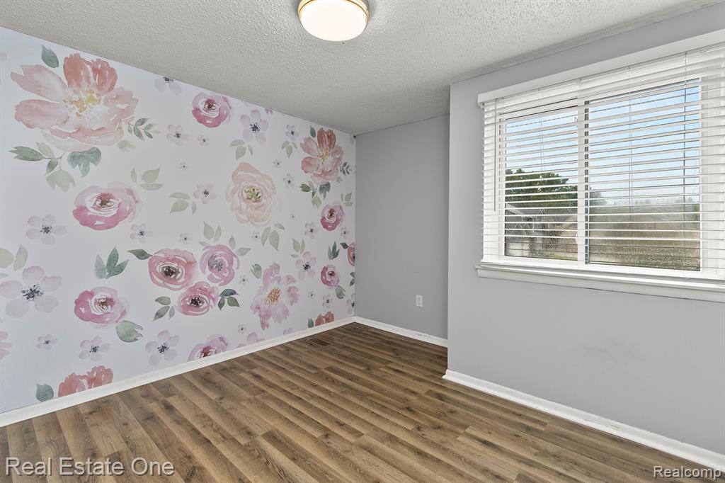 102 CONDA Lane, Oxford, MI 48371 — Photo 30