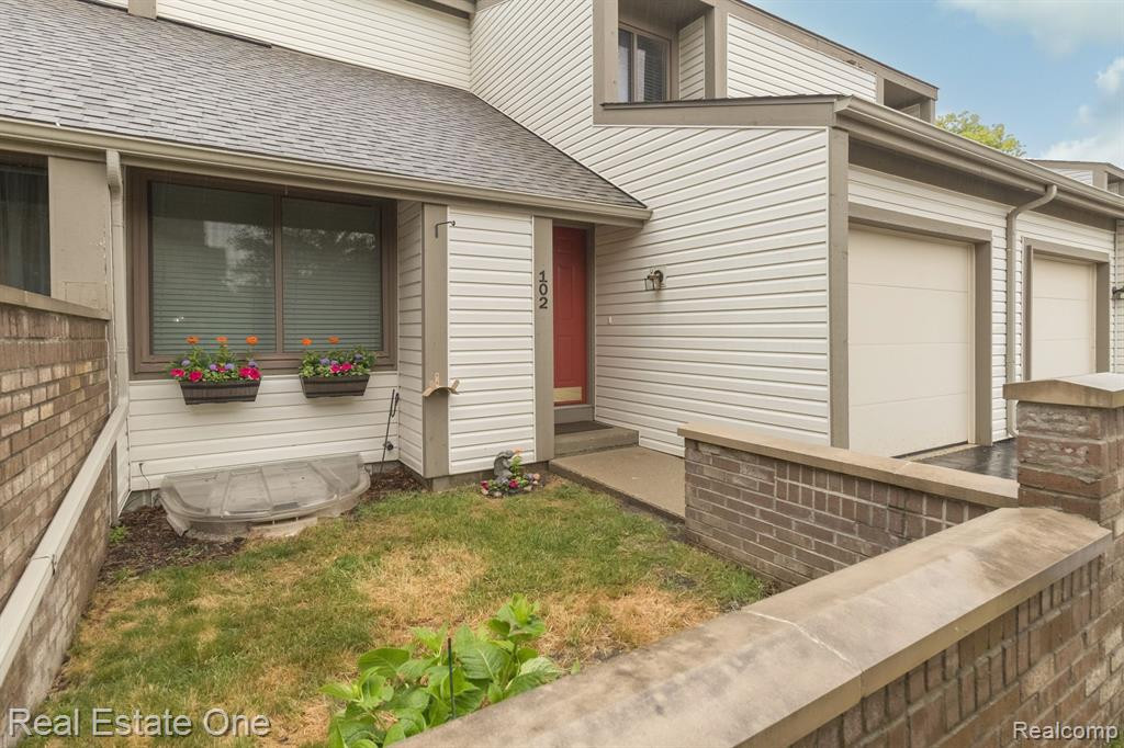 102 CONDA Lane, Oxford, MI 48371 — Photo 38