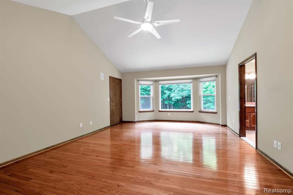 21106 GREENBRIAR Lane, South Lyon, MI 48178 — Photo 18